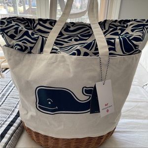 NWT Vineyard Vines picnic tote.